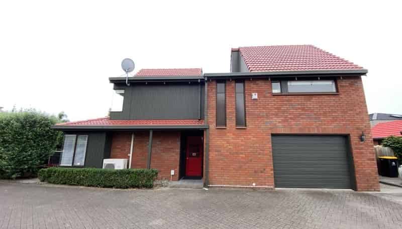 240B Devonport Road, Avenues