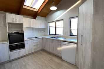 240B Devonport Road, Avenues