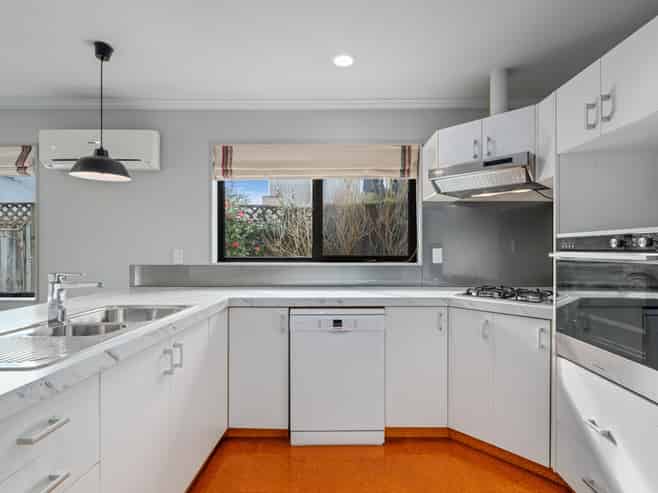 3A Livingstone Place, Springlands