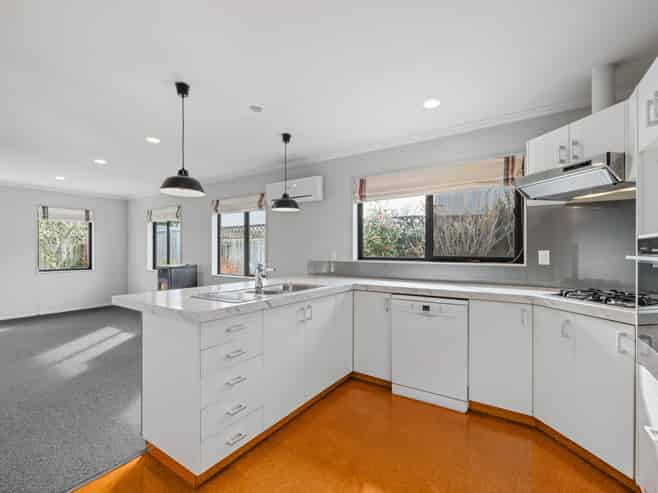 3A Livingstone Place, Springlands