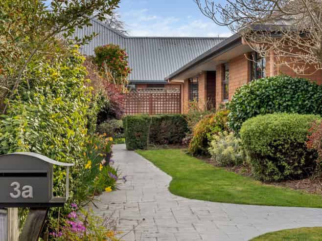 3A Livingstone Place, Springlands