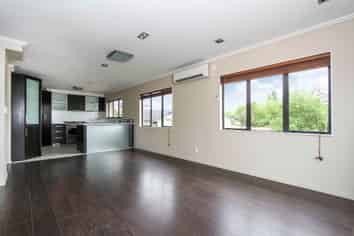 17 Reiman Street, New Lynn