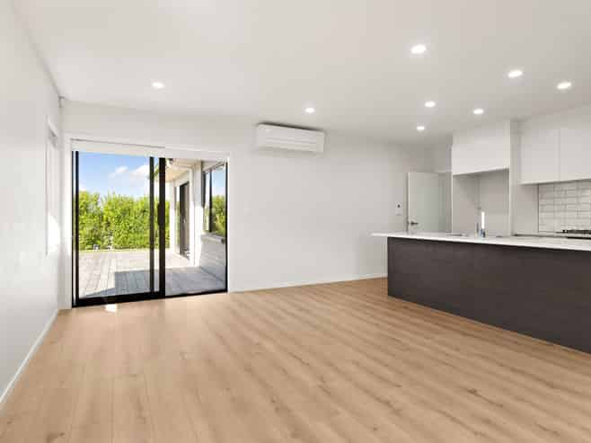 50 Siren Street, Milldale