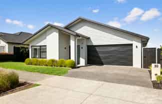 50 Siren Street, Milldale