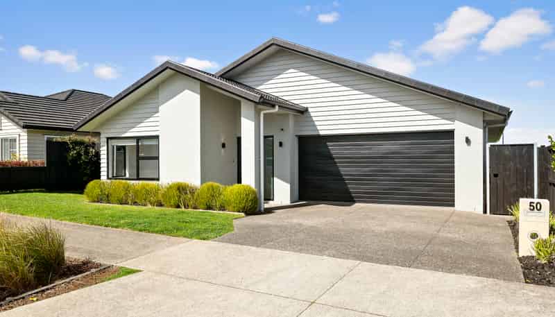 50 Siren Street, Milldale