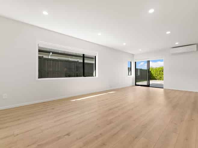 50 Siren Street, Milldale