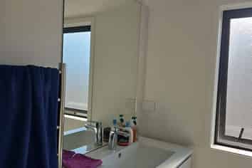 1/114 Stanmore Road, Linwood
