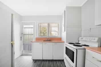 39D Caulton Street, Saint Johns