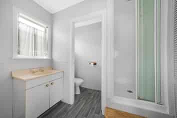 39D Caulton Street, Saint Johns