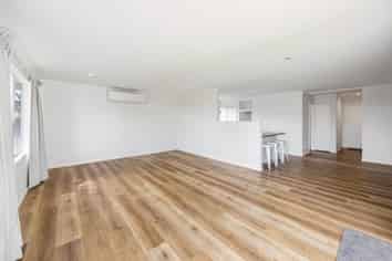 5A Stokes Avenue, Te Atatu Peninsula