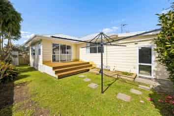 5A Stokes Avenue, Te Atatu Peninsula