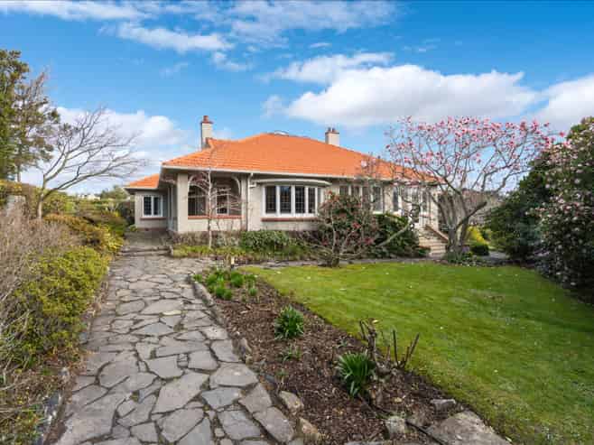 225 Musselburgh Rise, Andersons Bay