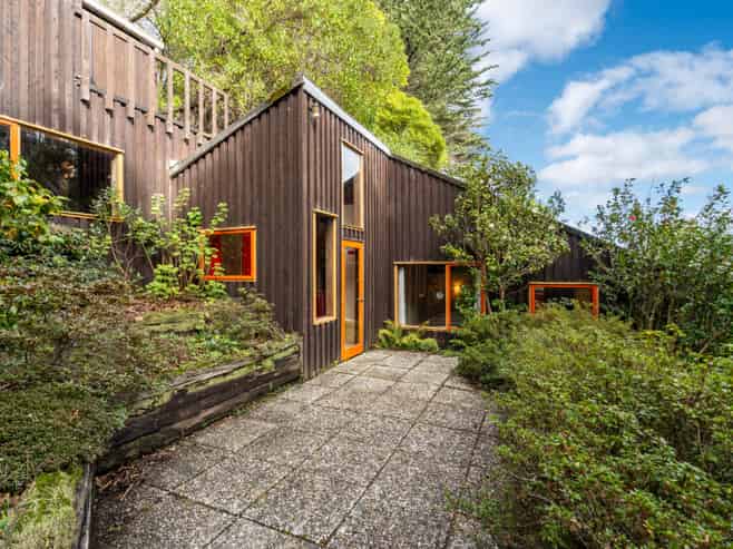 23 & 23A Porterfield Street, Macandrew Bay