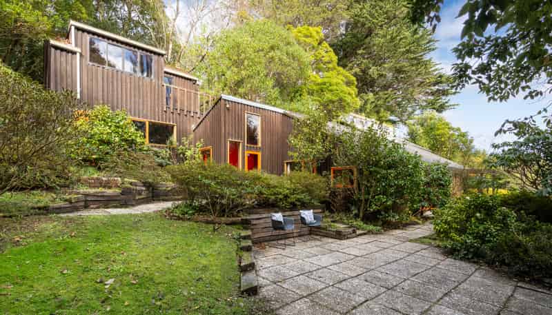 23 & 23A Porterfield Street, Macandrew Bay
