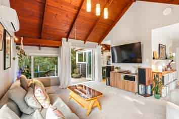 221A Titirangi Road, Titirangi