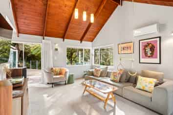 221A Titirangi Road, Titirangi