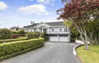 1046 River Road, Queenwood
