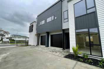 39C Beeston Crescent, Manurewa