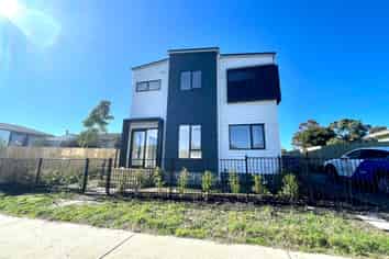 39C Beeston Crescent, Manurewa