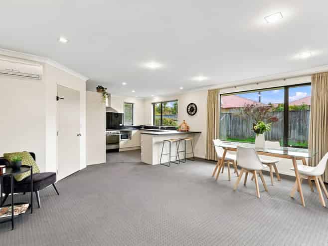 8 St Clair Close, Saint Clair