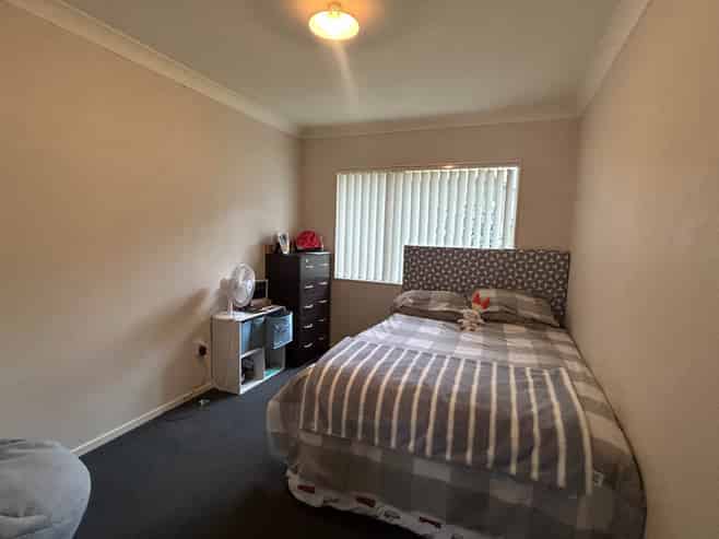 94 Jonathon Street, Brookfield