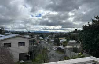 94 Jonathon Street, Brookfield