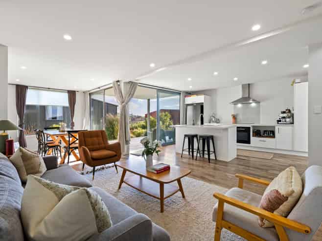 1/56 Rangitahi Road, Raglan