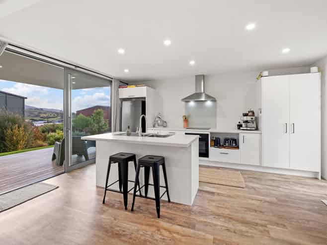 1/56 Rangitahi Road, Raglan