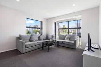11 Soaring Bird Drive, Takanini