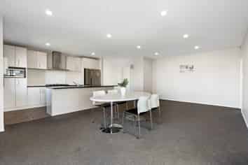 11 Soaring Bird Drive, Takanini