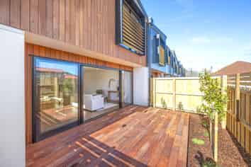 6/70 Isleworth Road, Bishopdale
