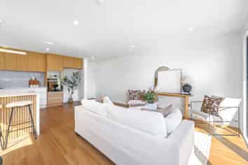 6/70 Isleworth Road, Bishopdale