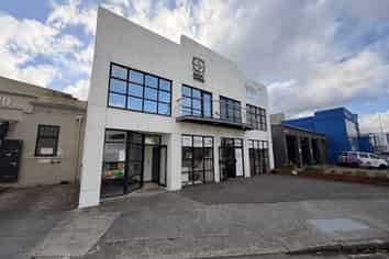 Centrally located office space - 87sqm