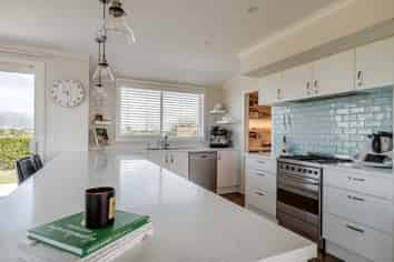 12 Shirtcliff Lane, Redwood Valley