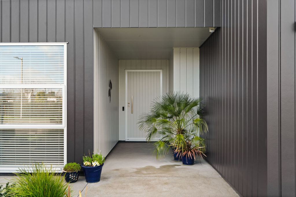 STYLE, SPACE & SOPHISTICATION! 3