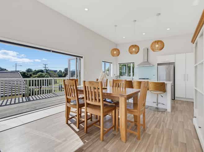 12 Devon Street, Mangawhai Heads
