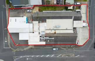 Outstanding investment | Large commercial building