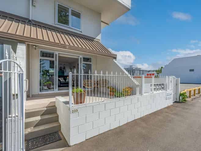 Hawkes Bay - Address withheld