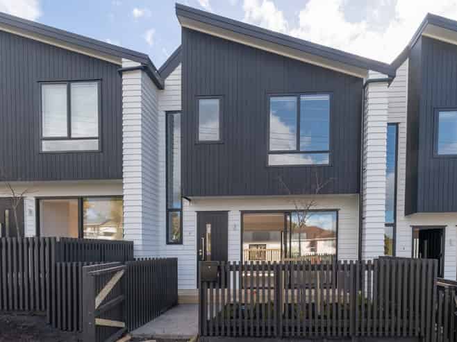 2/56 Salisbury Road, Birkdale