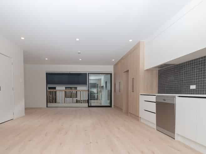 2/56 Salisbury Road, Birkdale