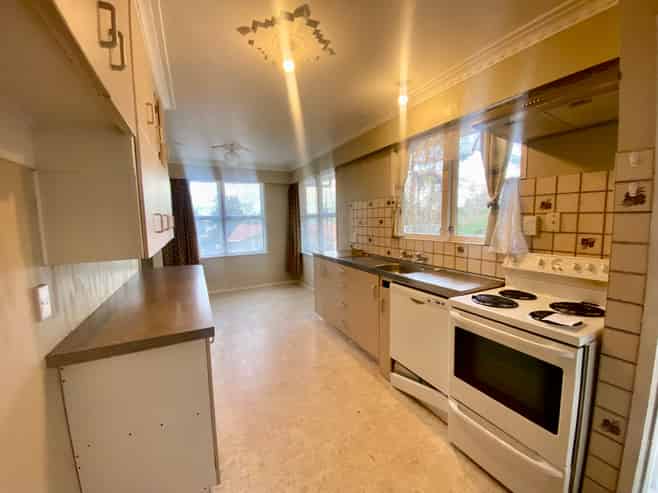 254 Sunset Road, Sunnybrook