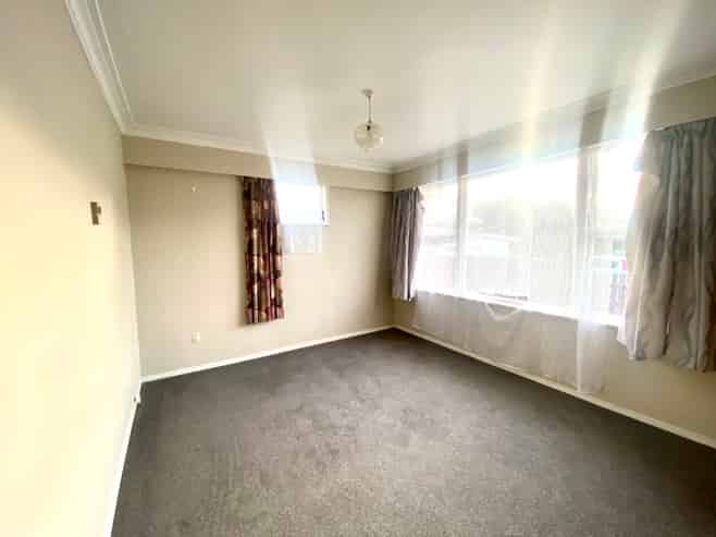 254 Sunset Road, Sunnybrook