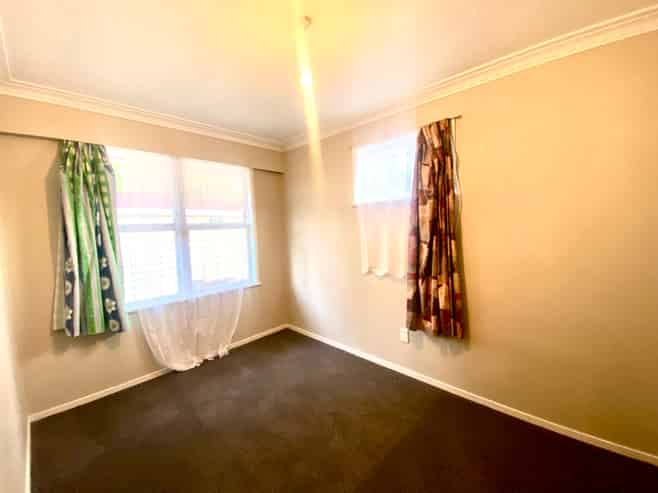 254 Sunset Road, Sunnybrook