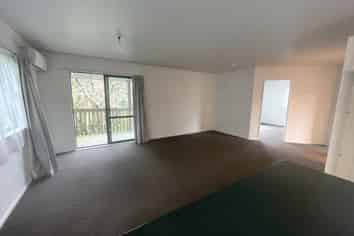 22A Newland Grove, Henderson