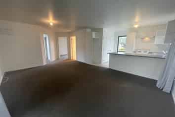22A Newland Grove, Henderson