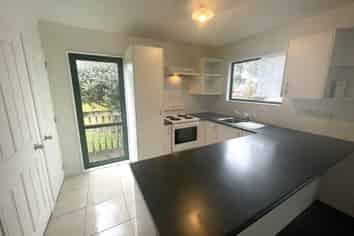 22A Newland Grove, Henderson