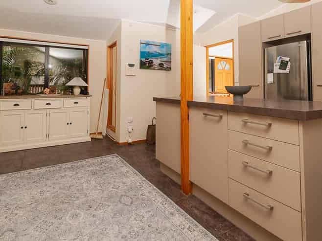 33A Island Bay Road, Beach Haven