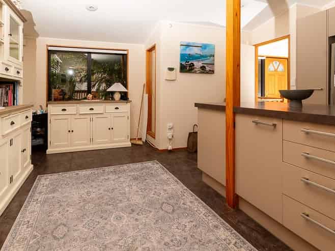 33A Island Bay Road, Beach Haven