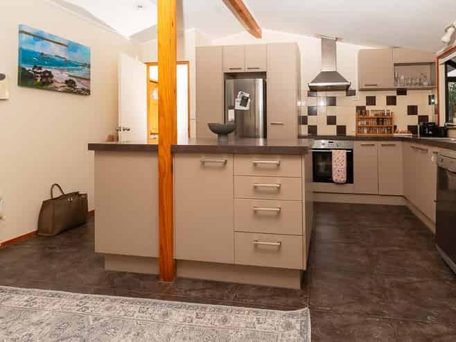33A Island Bay Road, Beach Haven