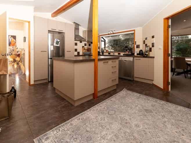 33A Island Bay Road, Beach Haven